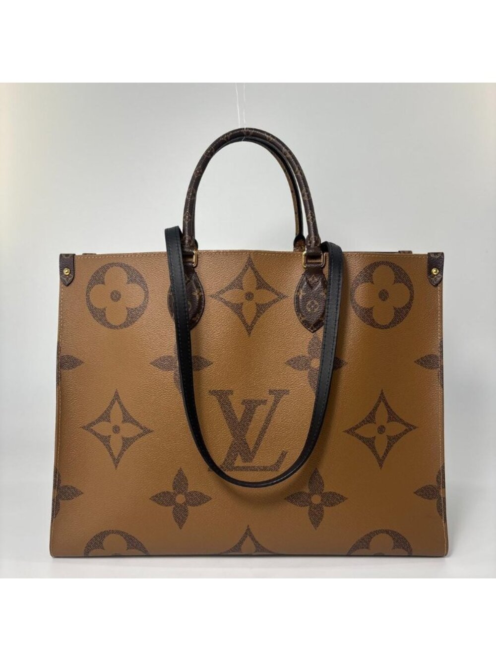 Louis Vuitton IC Monogram Giant On The Go GM Tote - Picture 5 of 14